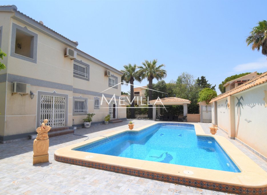 Resales - Villa - Orihuela Costa - La Zenia