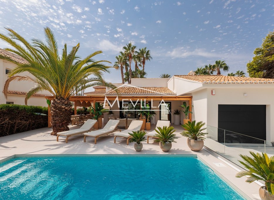 Resales - Villa - Orihuela Costa - La Zenia