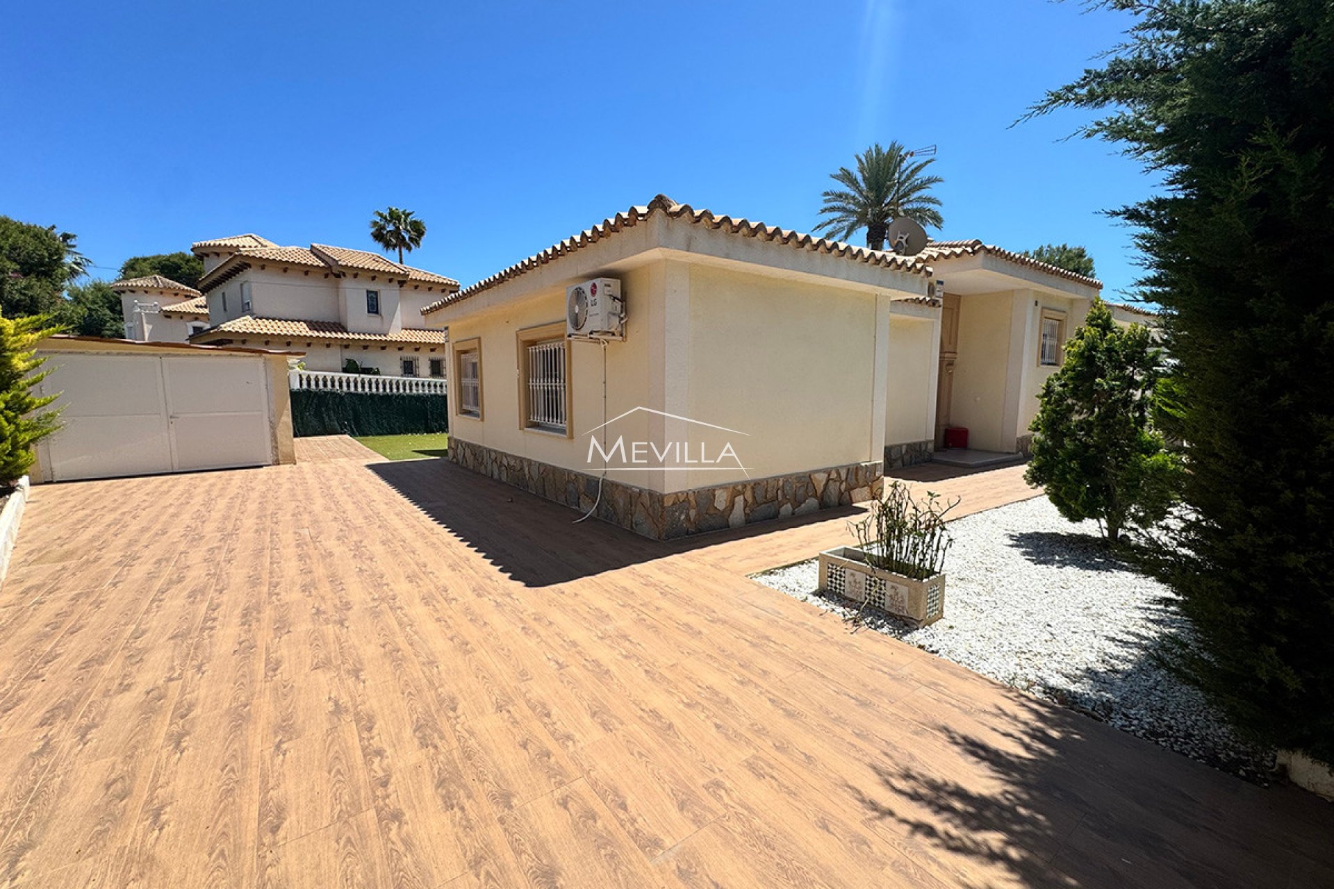 Resales - Villa - Orihuela Costa - La Zenia