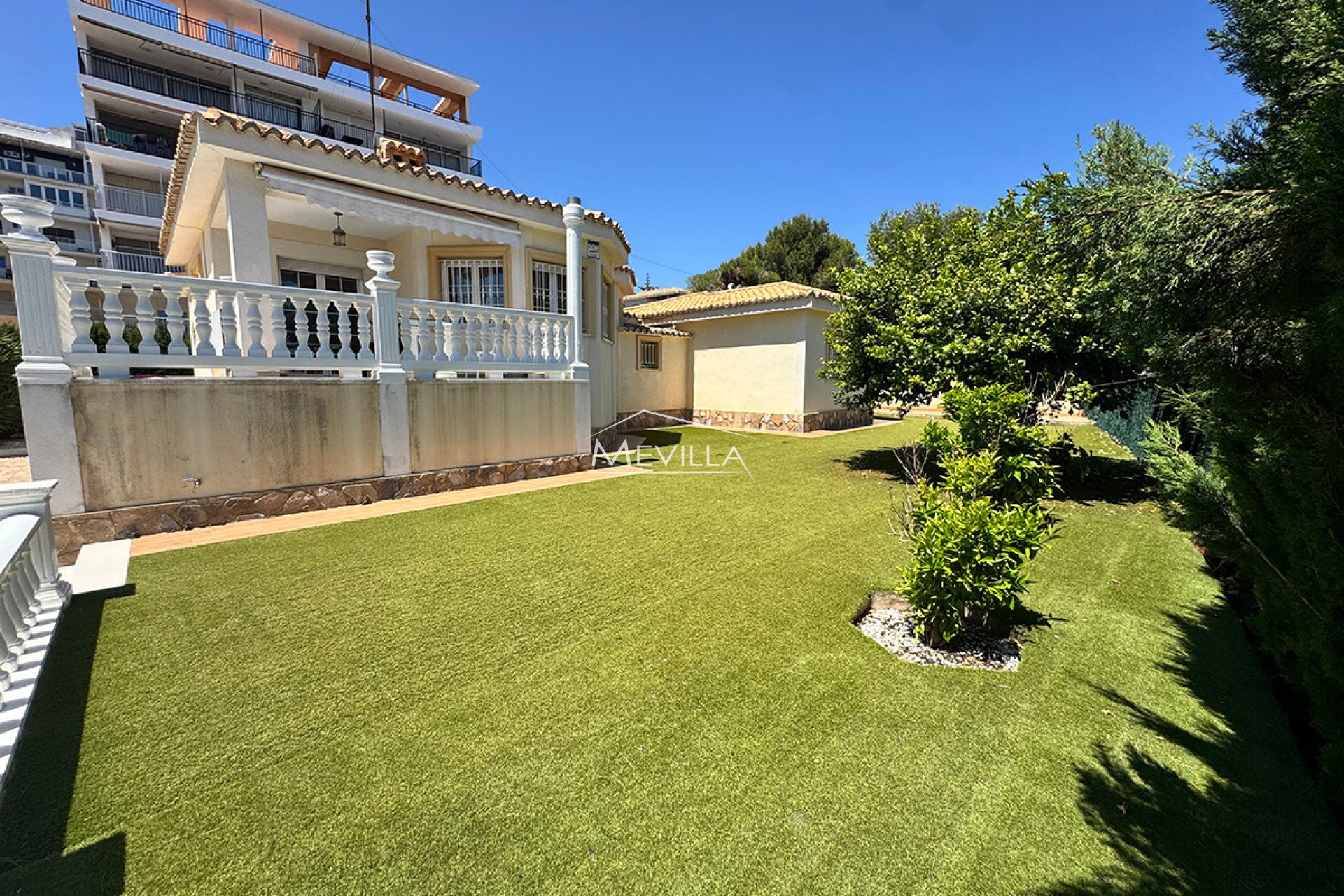Resales - Villa - Orihuela Costa - La Zenia