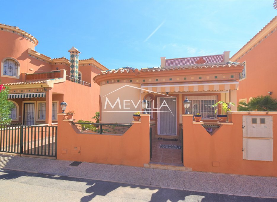 Resales - Villa - Orihuela Costa - Playa Flamenca