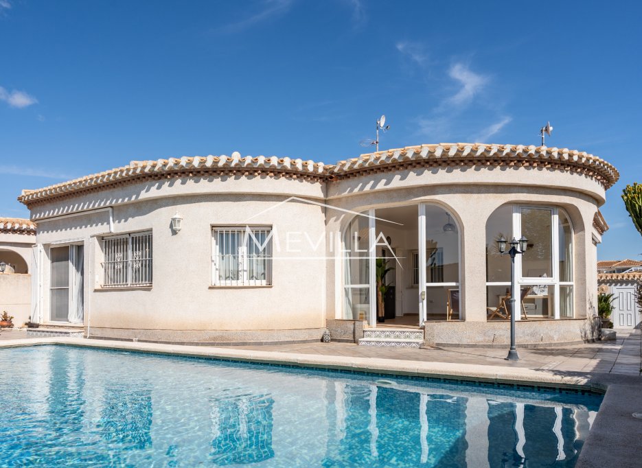 Resales - Villa - Orihuela Costa - Playa Flamenca