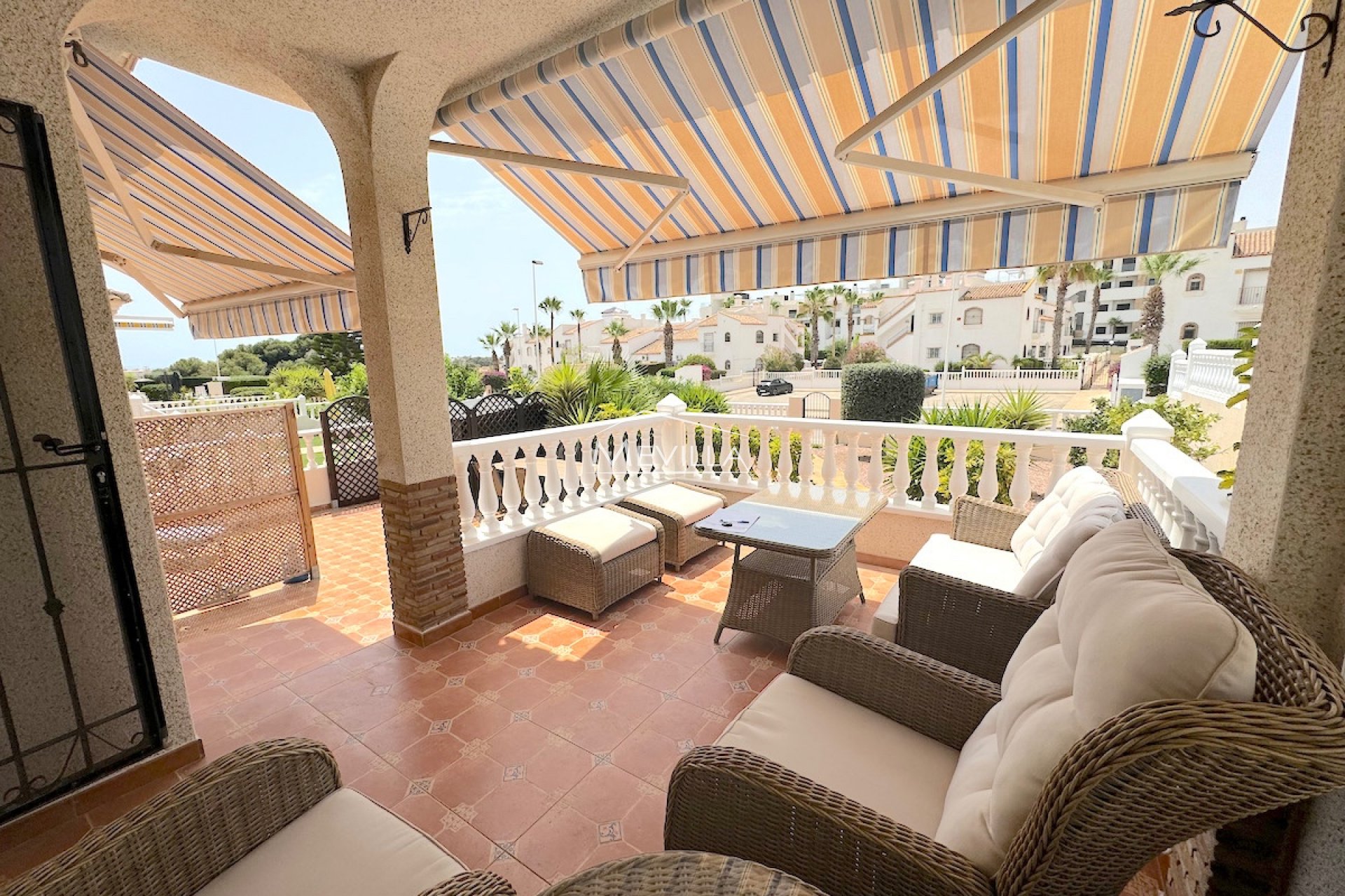 Resales - Villa - Orihuela Costa - Villamartin