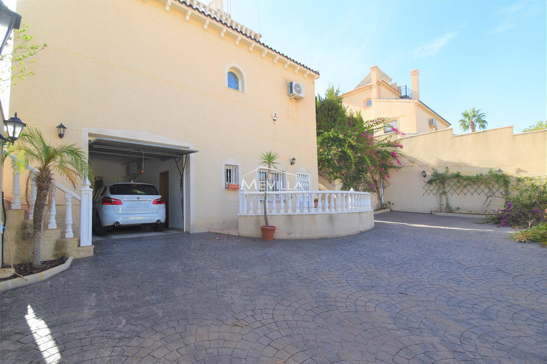 Resales - Villa - Orihuela Costa - Villamartin