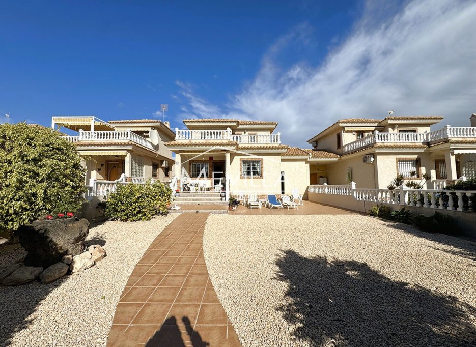 Resales - Villa - Orihuela Costa - Villamartin