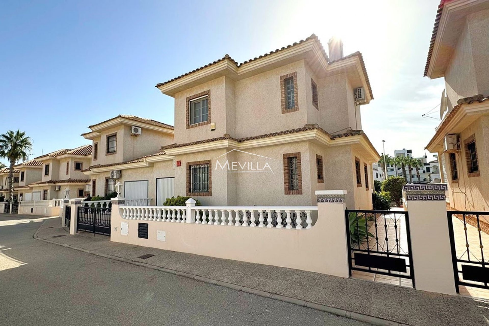 Resales - Villa - Orihuela Costa - Villamartin