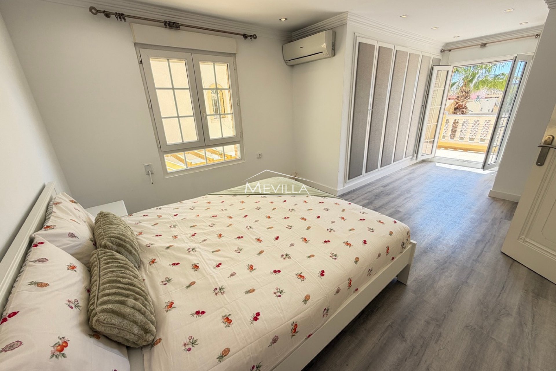 Resales - Villa - Orihuela Costa - Villamartin