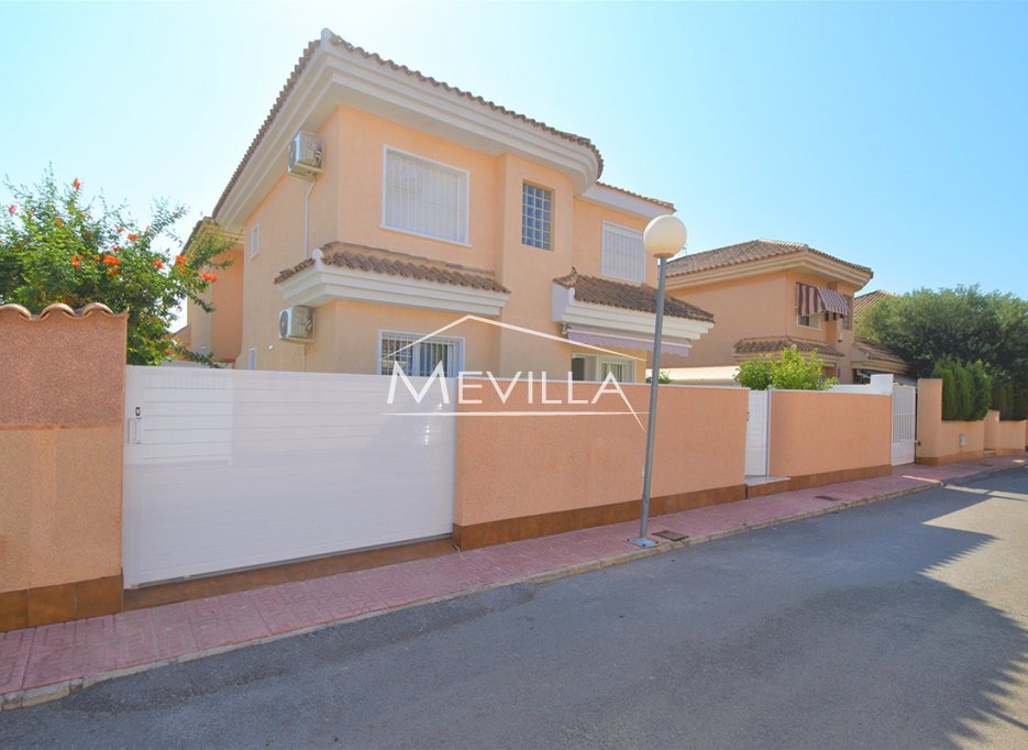 Resales - Villa - Torrevieja - Los Altos