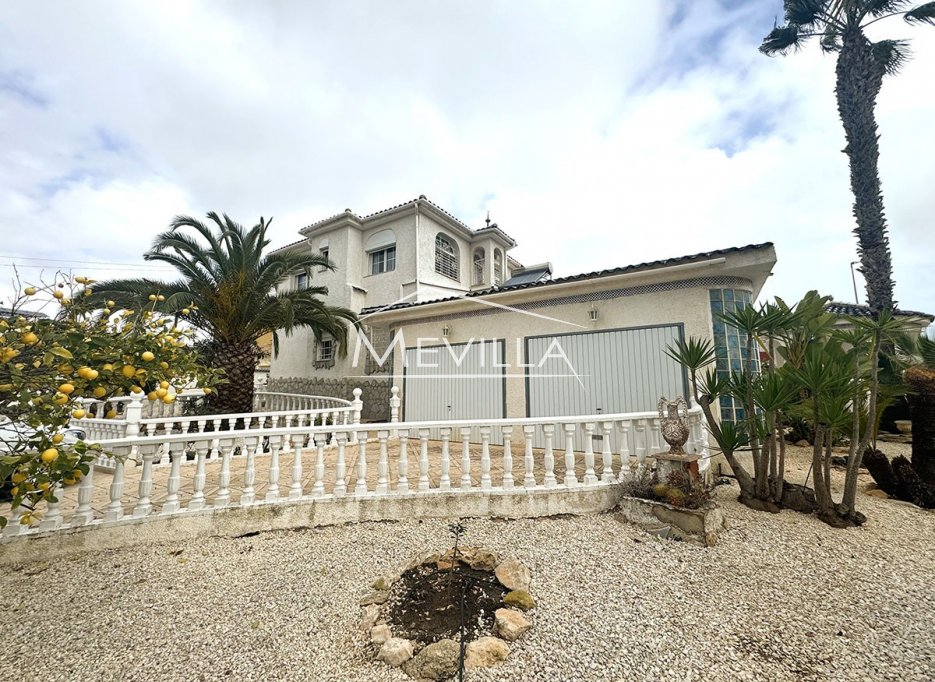 Resales - Villa - Torrevieja - Los Balcones