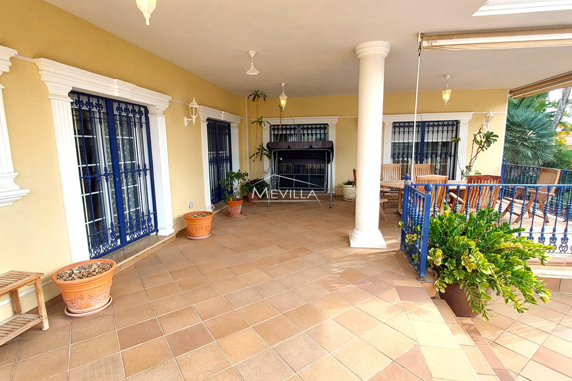 Resales - Villa - Torrevieja