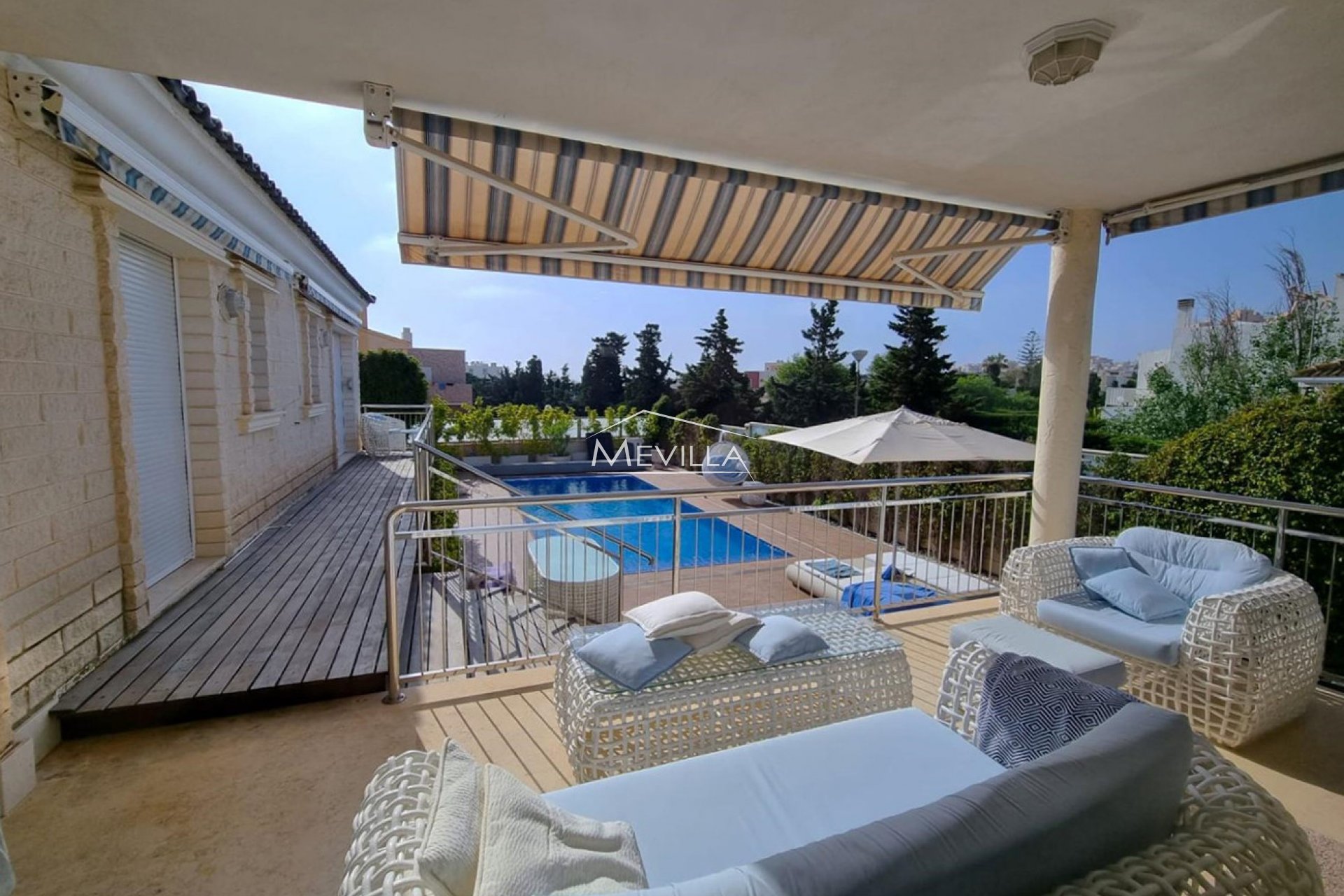 Resales - Villa - Torrevieja