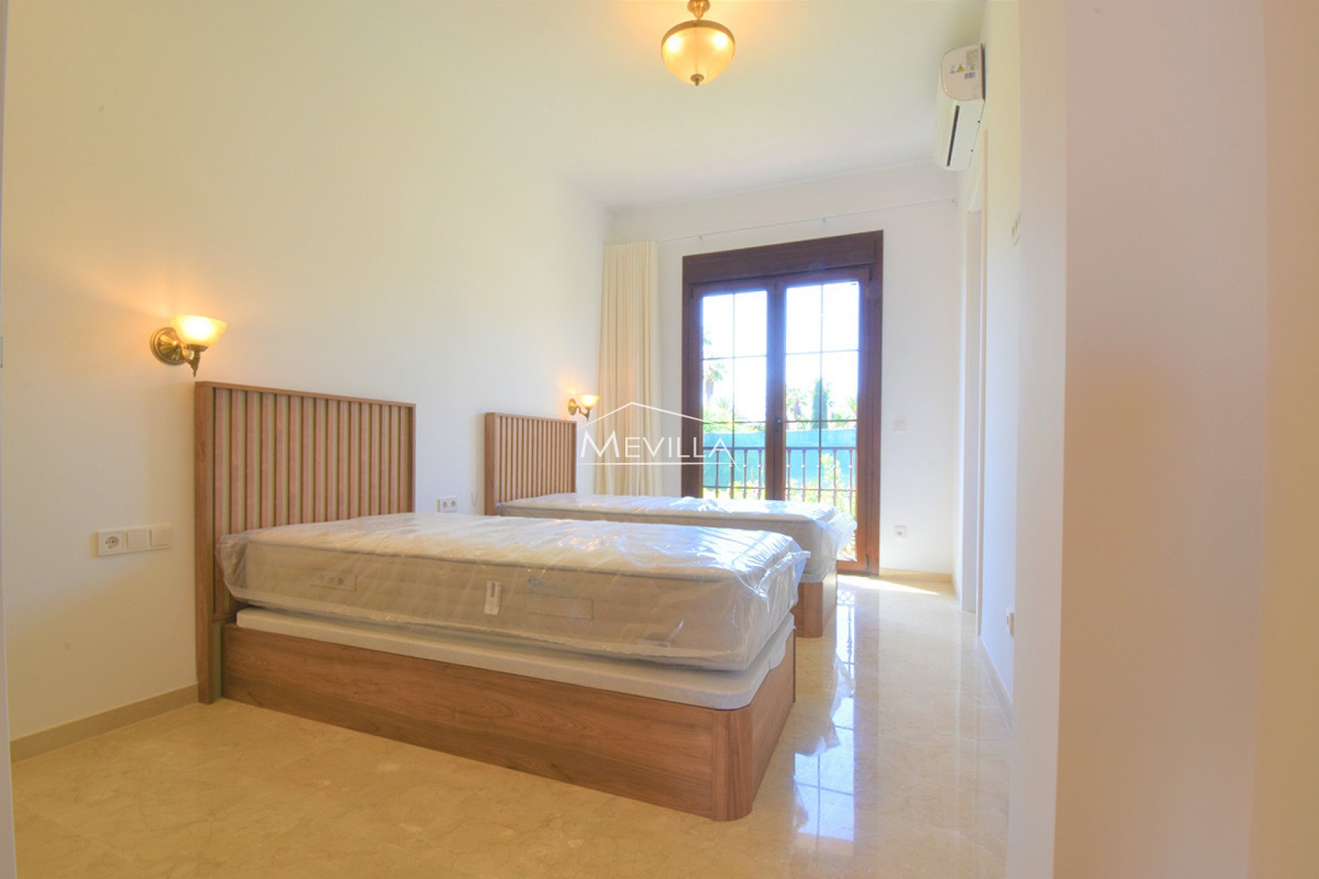 Reventas - Chalet / Villa - Orihuela Costa - Cabo Roig