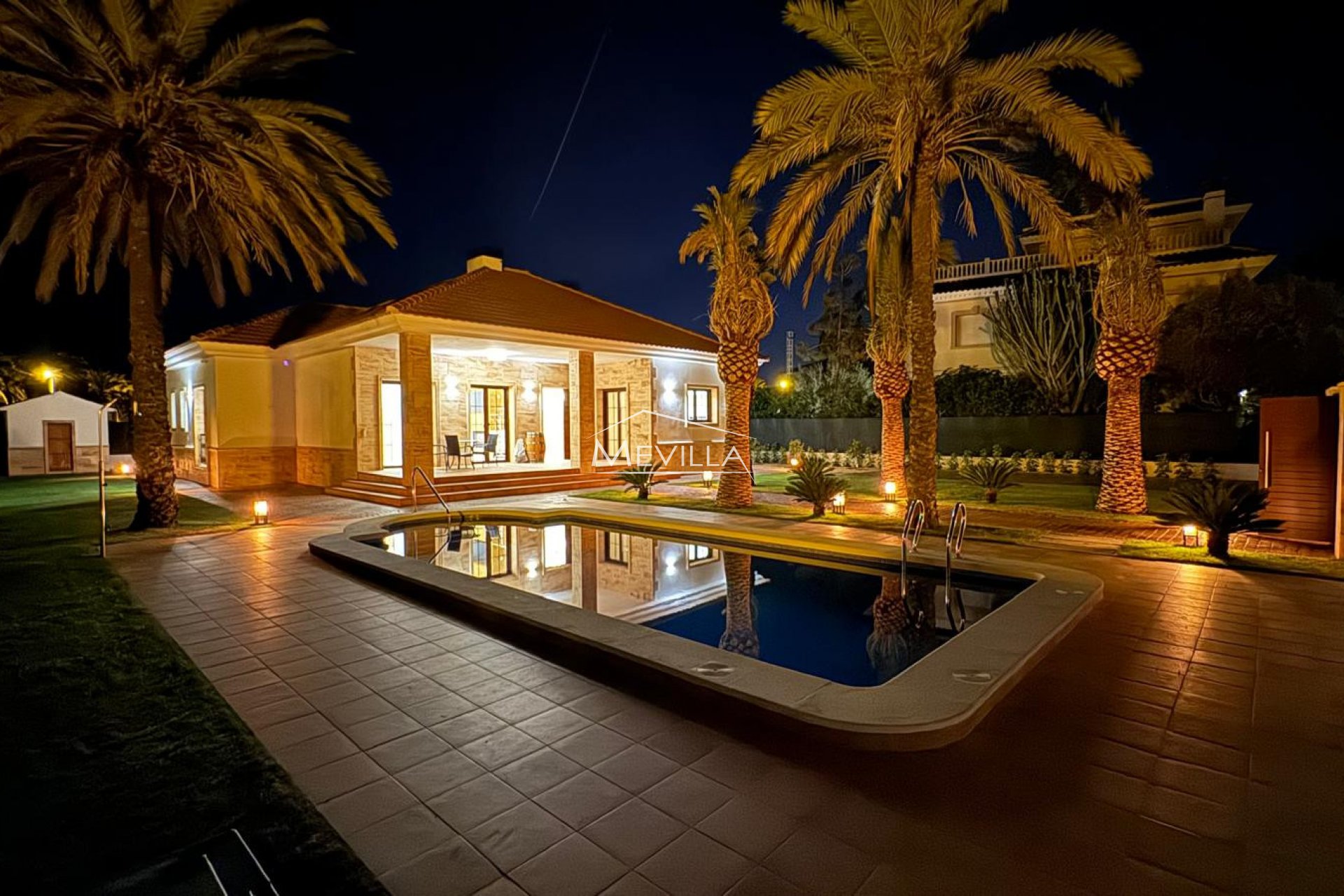 Reventas - Chalet / Villa - Orihuela Costa - Cabo Roig