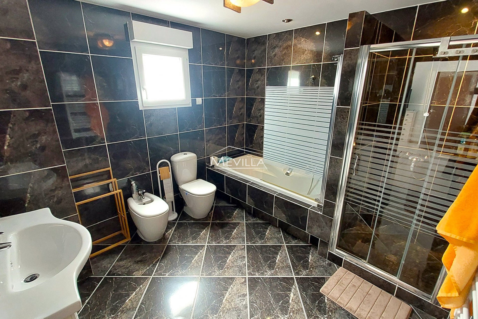 Reventas - Chalet / Villa - Orihuela Costa - Cabo Roig