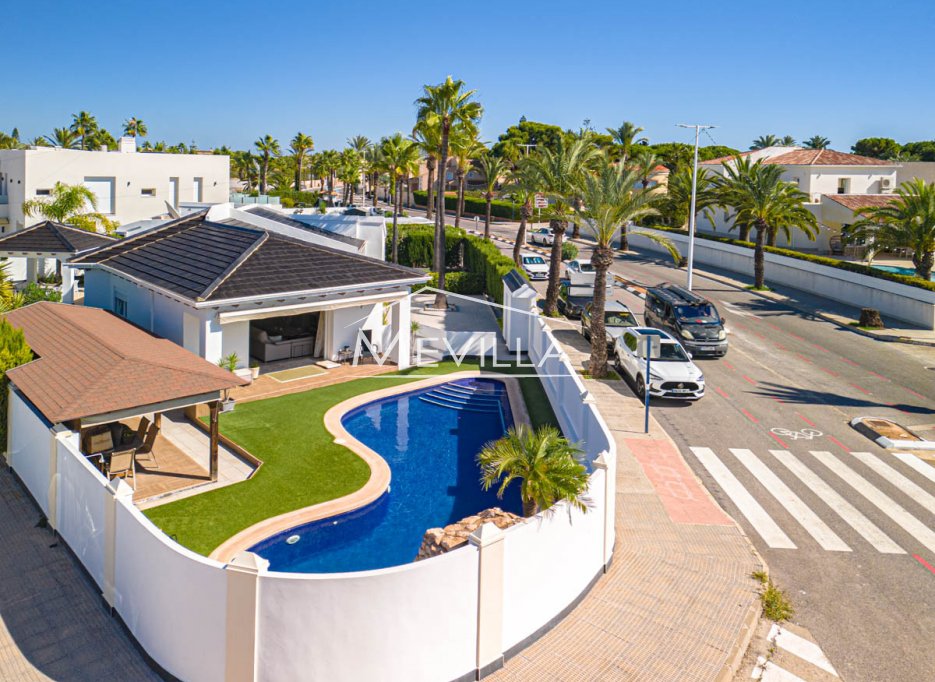 Reventas - Chalet / Villa - Orihuela Costa - Cabo Roig