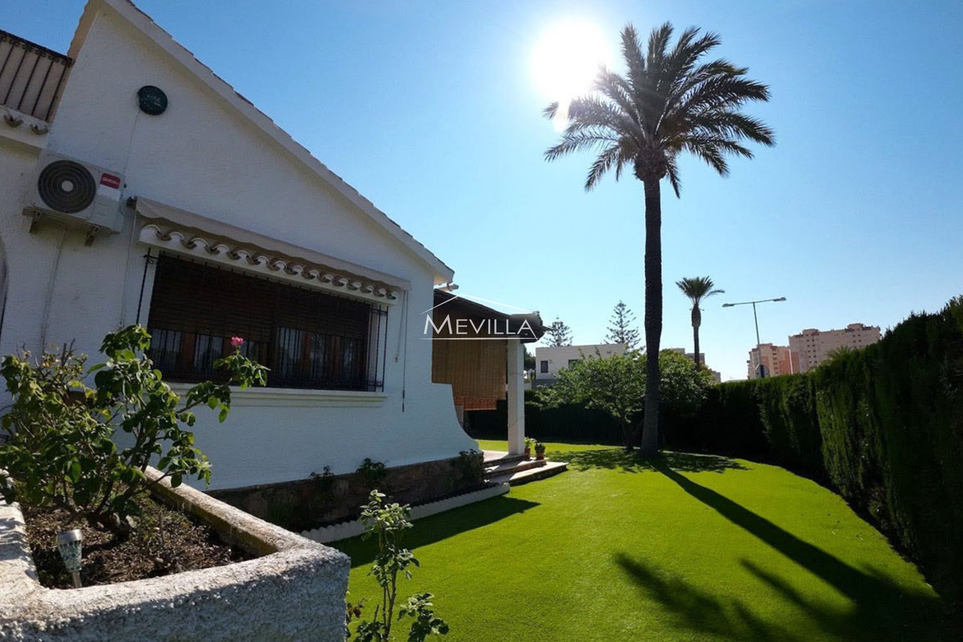 Reventas - Chalet / Villa - Orihuela Costa - Campoamor