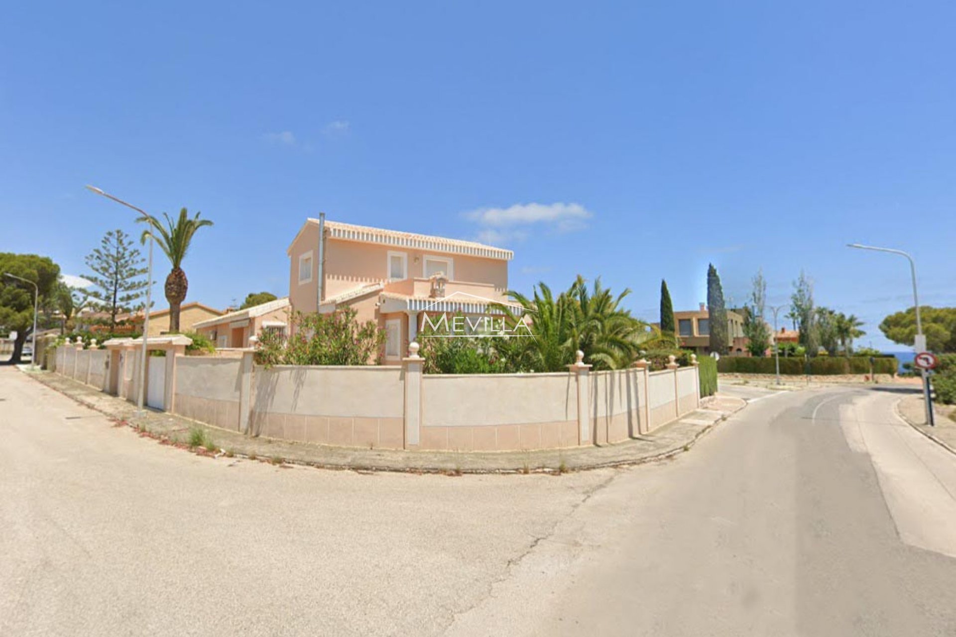 Reventas - Chalet / Villa - Orihuela Costa - Campoamor