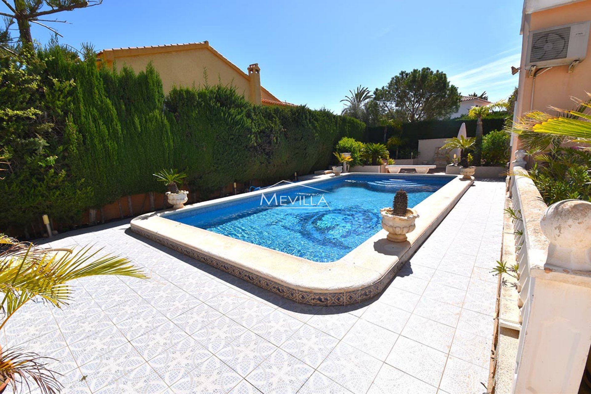 Reventas - Chalet / Villa - Orihuela Costa - Campoamor