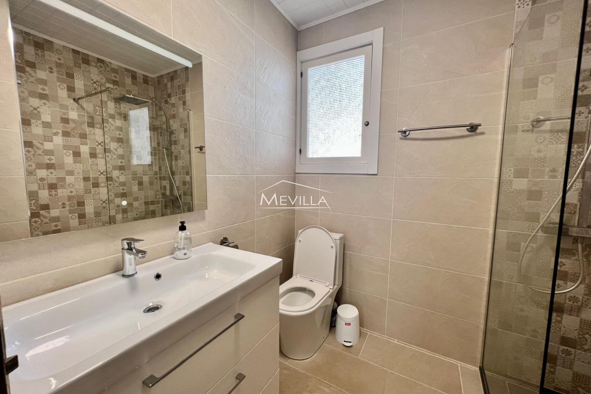 Reventas - Chalet / Villa - Orihuela Costa - Campoamor