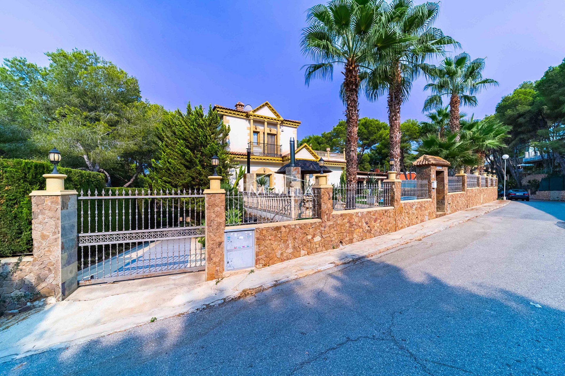 Reventas - Chalet / Villa - Orihuela Costa - Campoamor