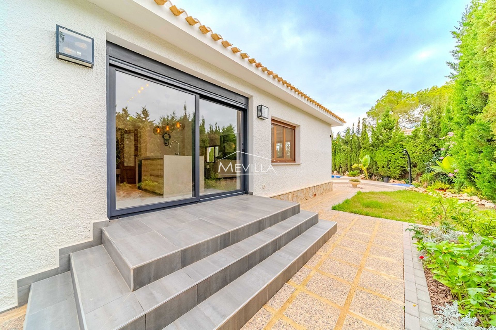 Reventas - Chalet / Villa - Orihuela Costa - Campoamor