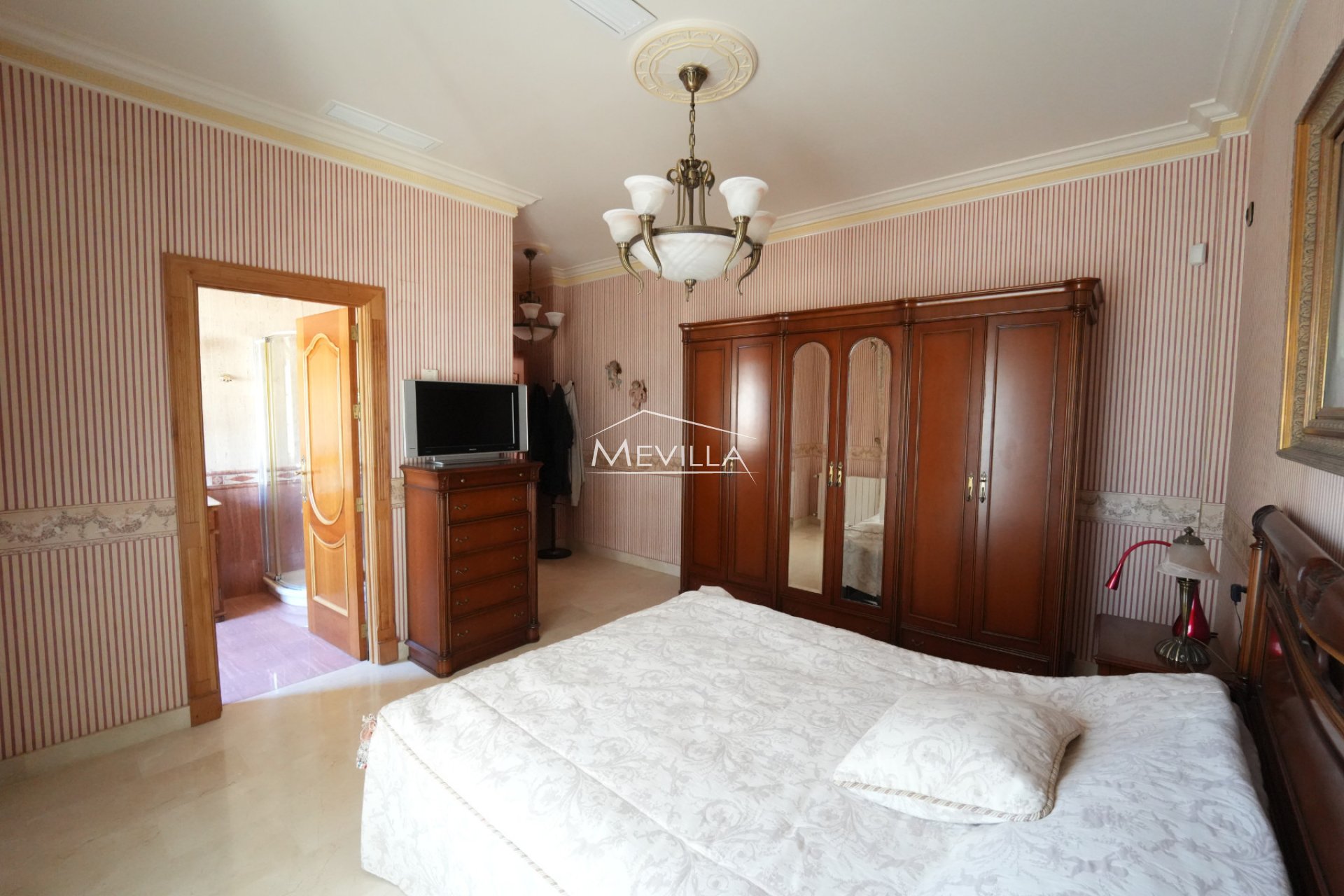 Reventas - Chalet / Villa - Orihuela Costa - Campoamor