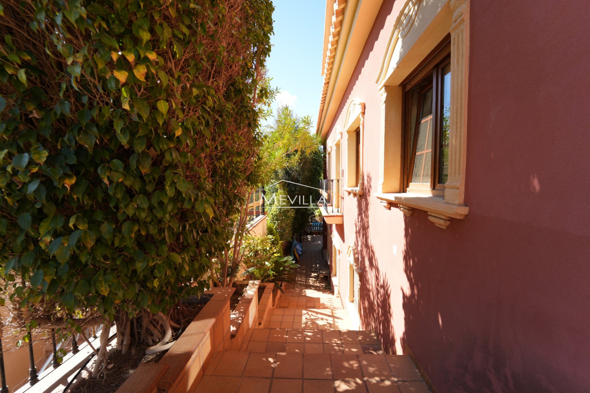 Reventas - Chalet / Villa - Orihuela Costa - Campoamor