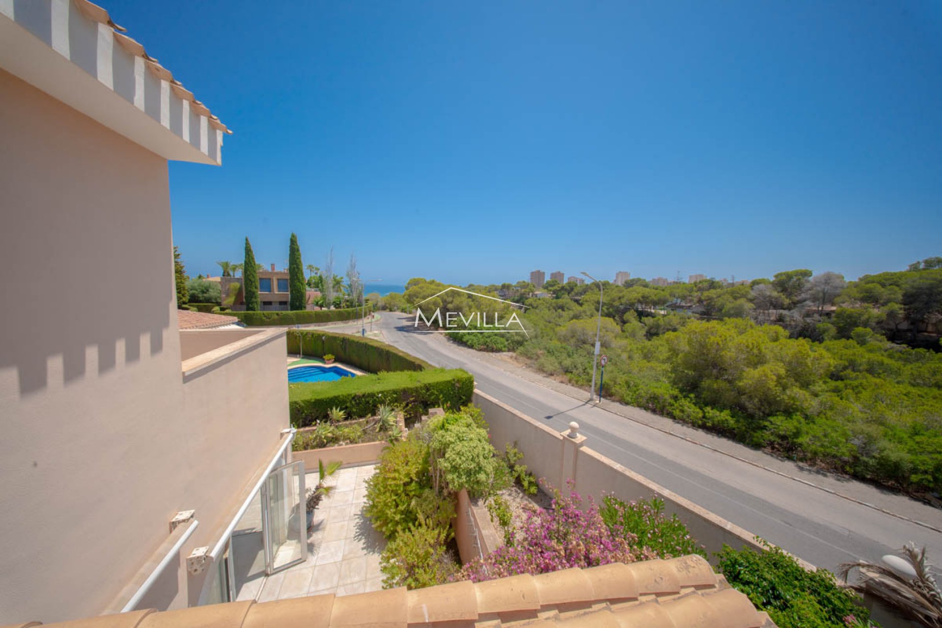 Reventas - Chalet / Villa - Orihuela Costa - Campoamor