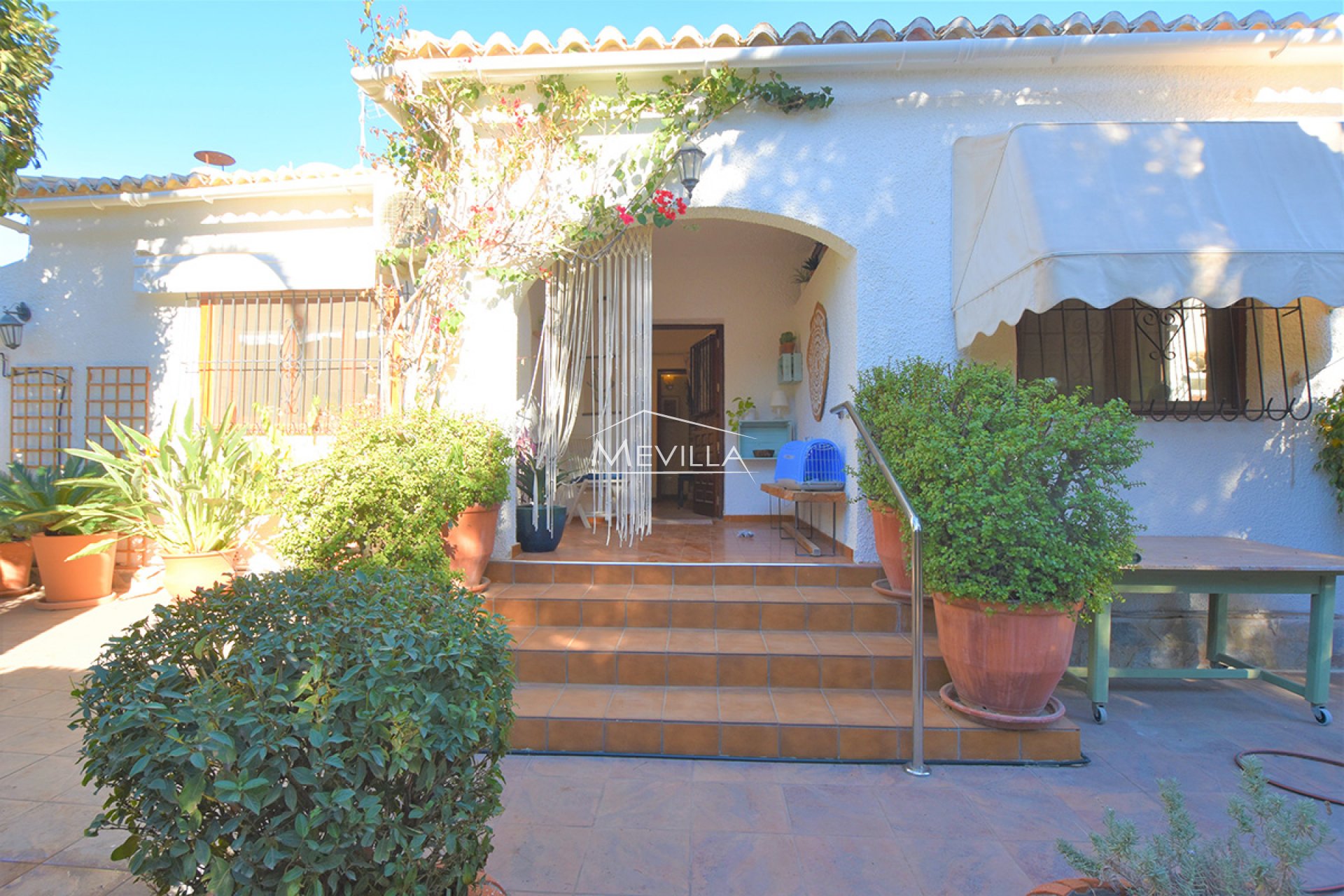 Reventas - Chalet / Villa - Orihuela Costa - La Zenia