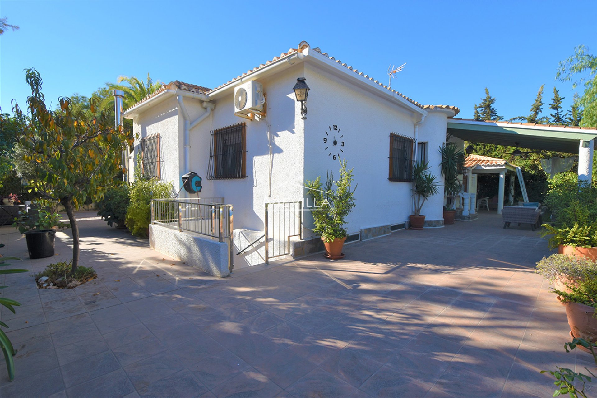 Reventas - Chalet / Villa - Orihuela Costa - La Zenia