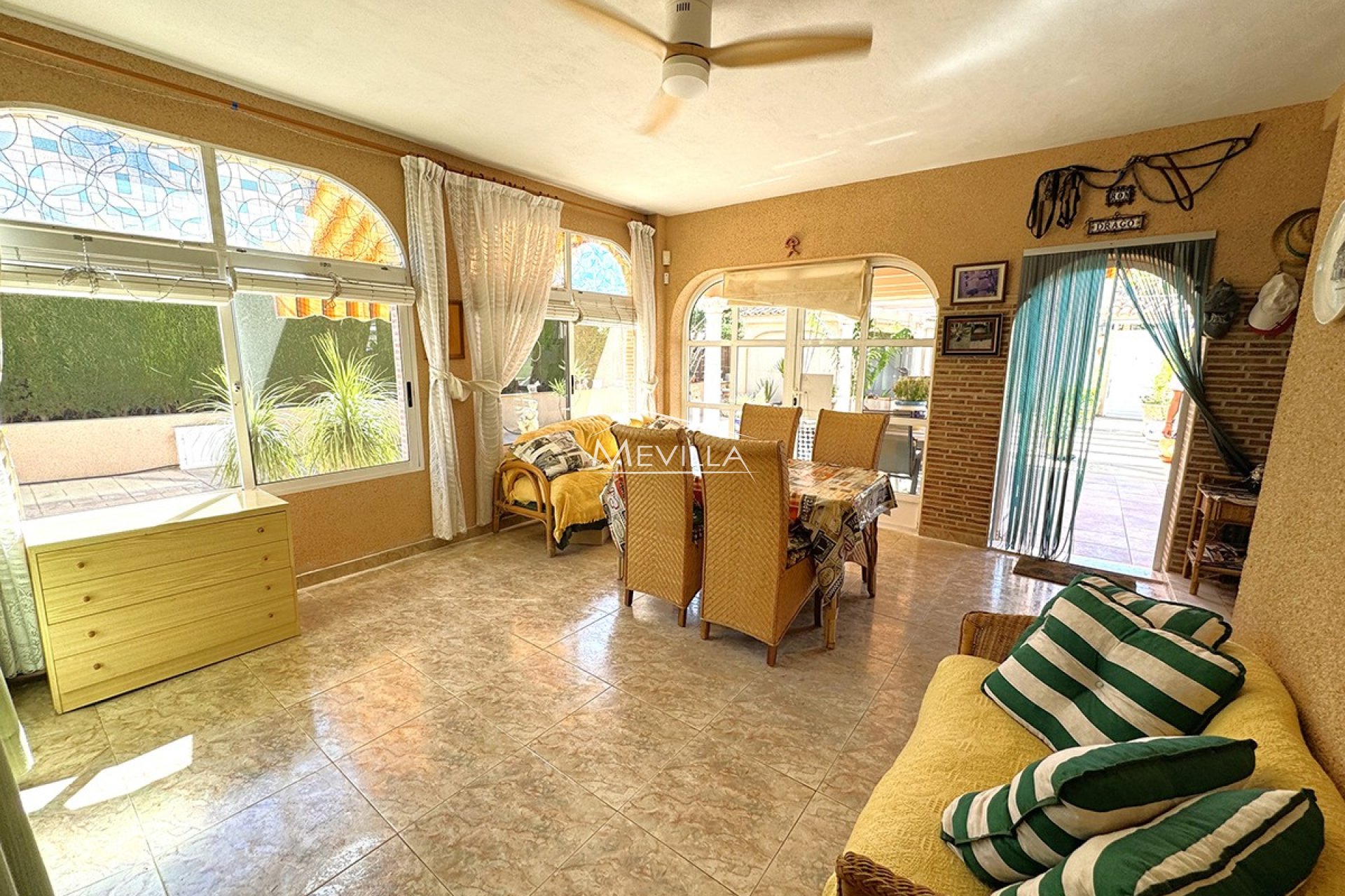 Reventas - Chalet / Villa - Orihuela Costa - La Zenia