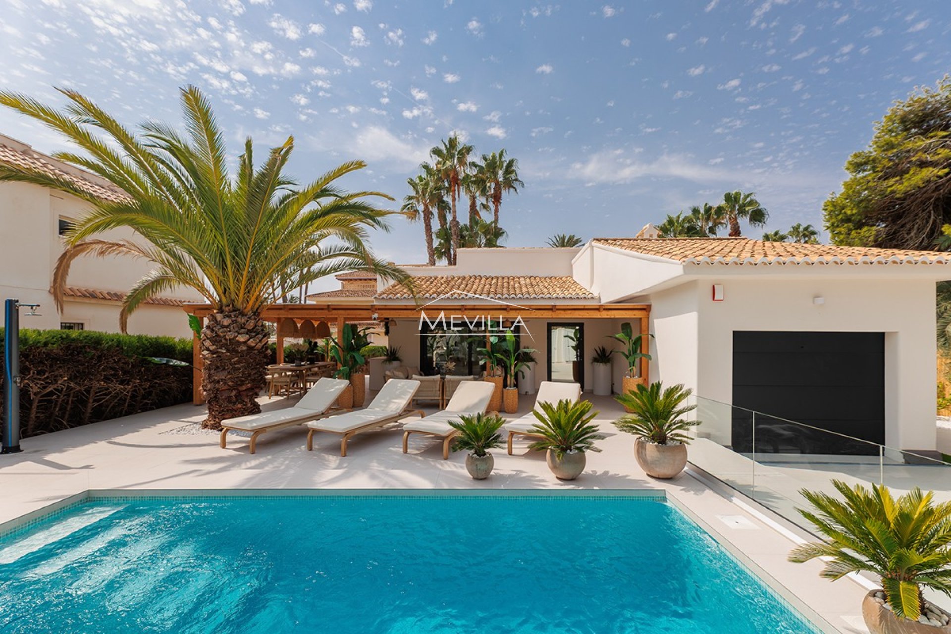 Reventas - Chalet / Villa - Orihuela Costa - La Zenia
