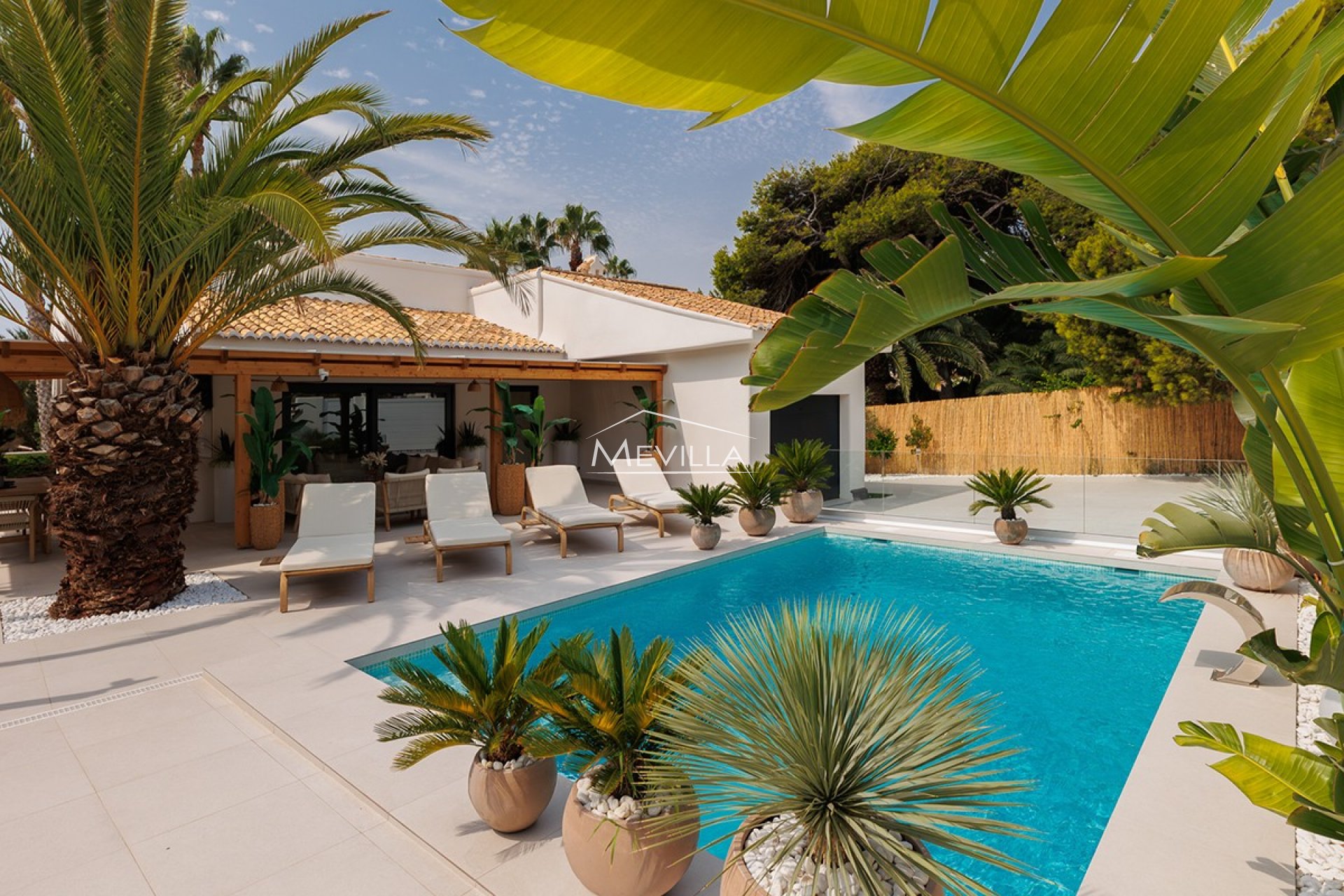 Reventas - Chalet / Villa - Orihuela Costa - La Zenia