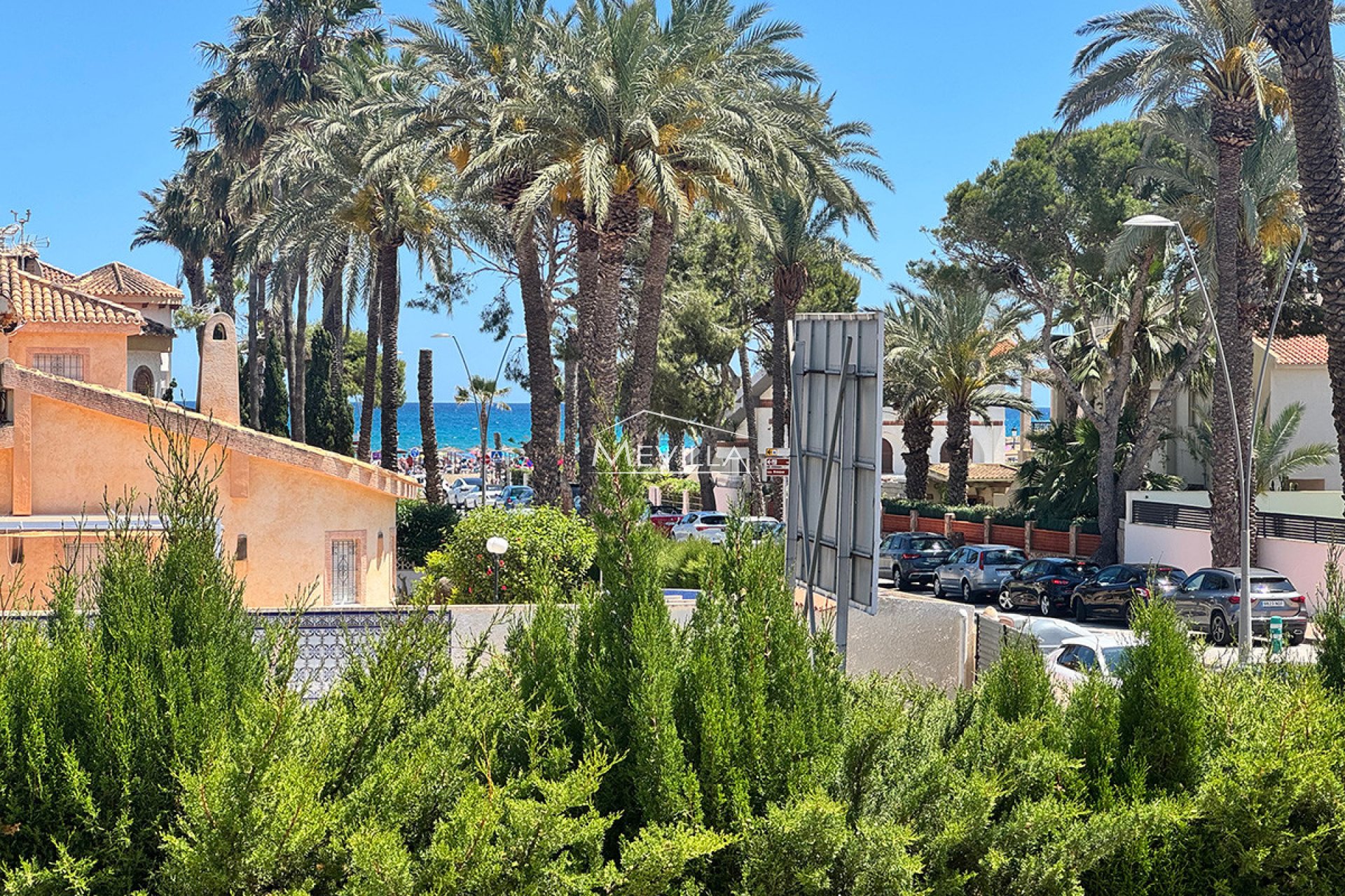 Reventas - Chalet / Villa - Orihuela Costa - La Zenia