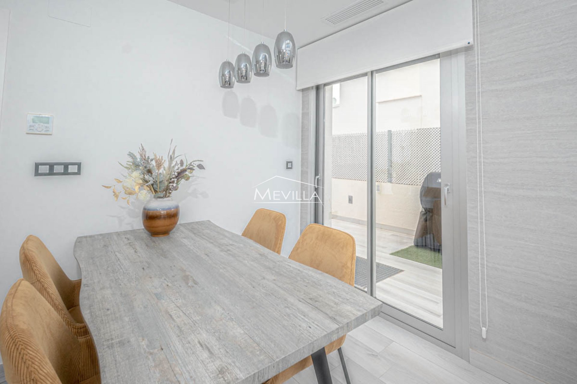 Reventas - Chalet / Villa - Orihuela Costa - Lomas de Cabo Roig