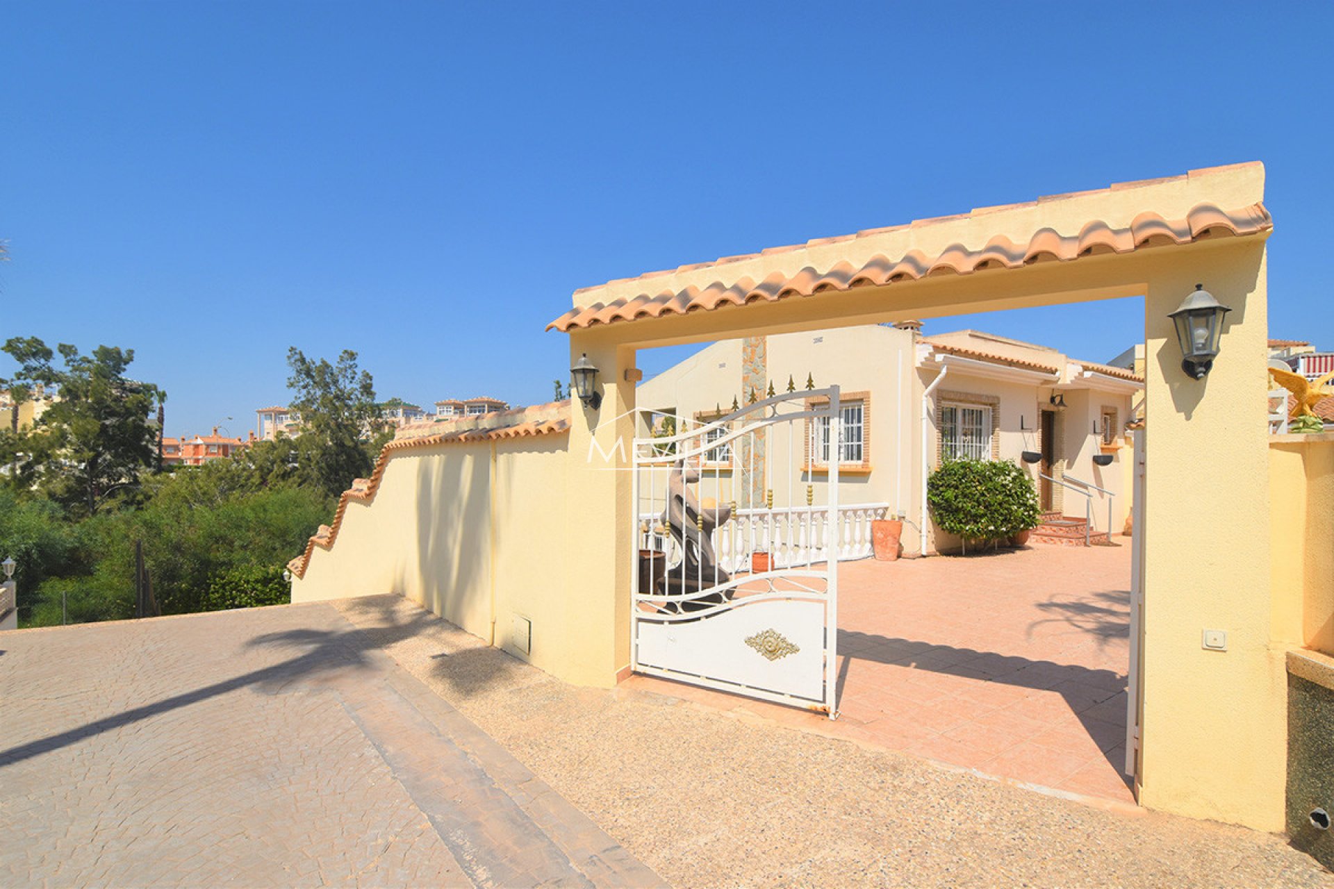 Reventas - Chalet / Villa - Orihuela Costa - Playa Flamenca