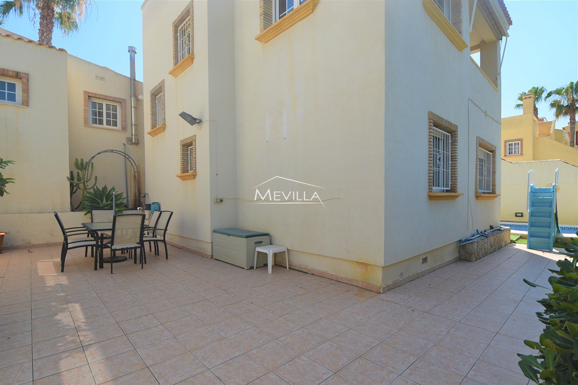 Reventas - Chalet / Villa - Orihuela Costa - Playa Flamenca