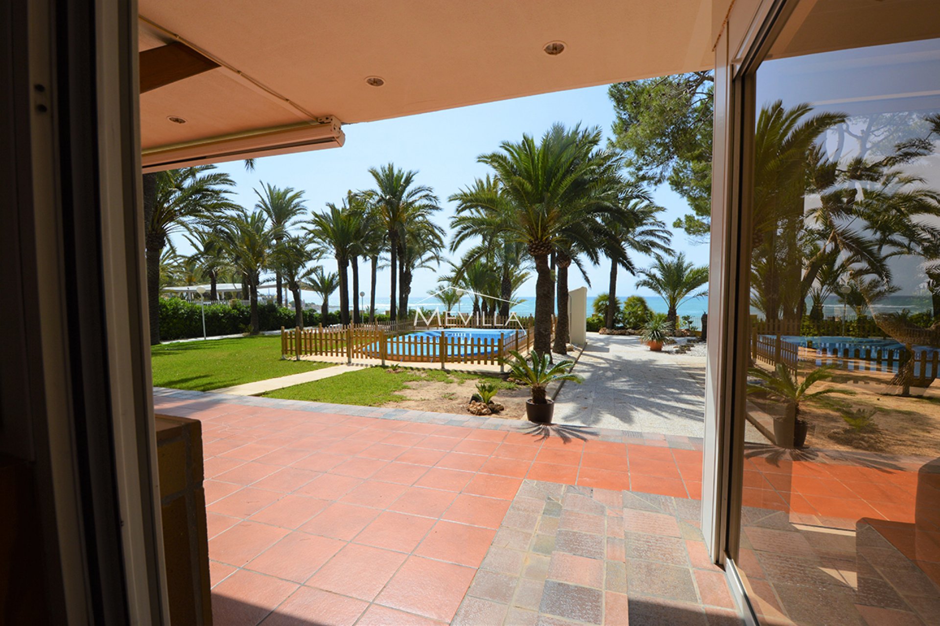 Reventas - Chalet / Villa - Orihuela Costa - Punta Prima