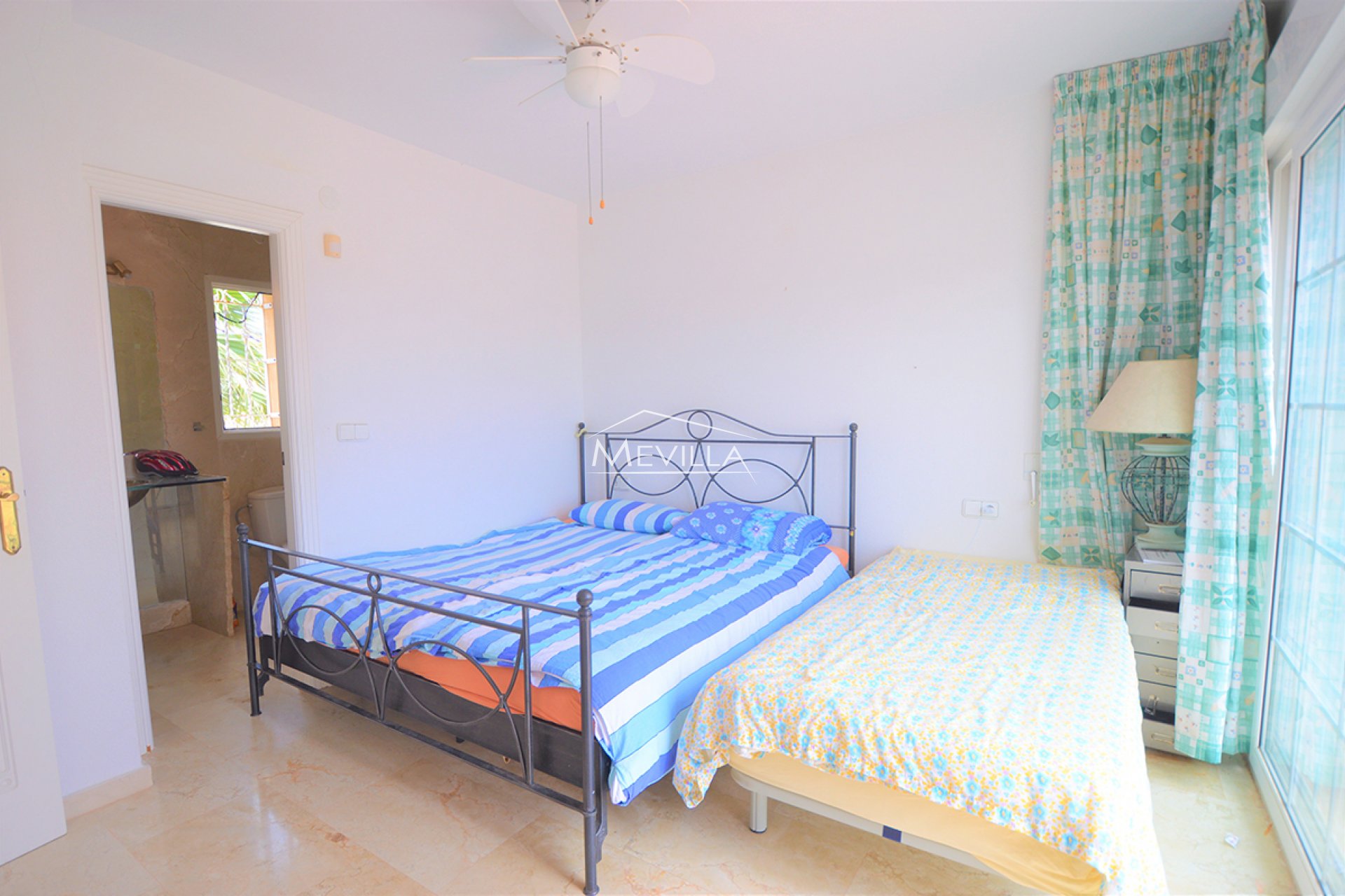 Reventas - Chalet / Villa - Orihuela Costa - Villamartin