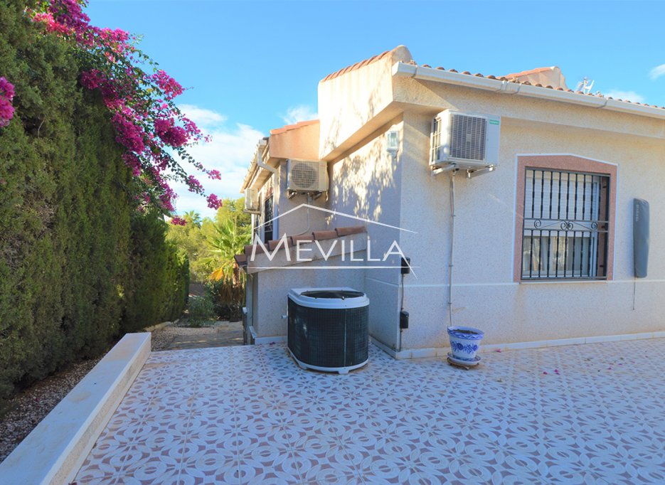 Reventas - Chalet / Villa - Orihuela Costa - Villamartin