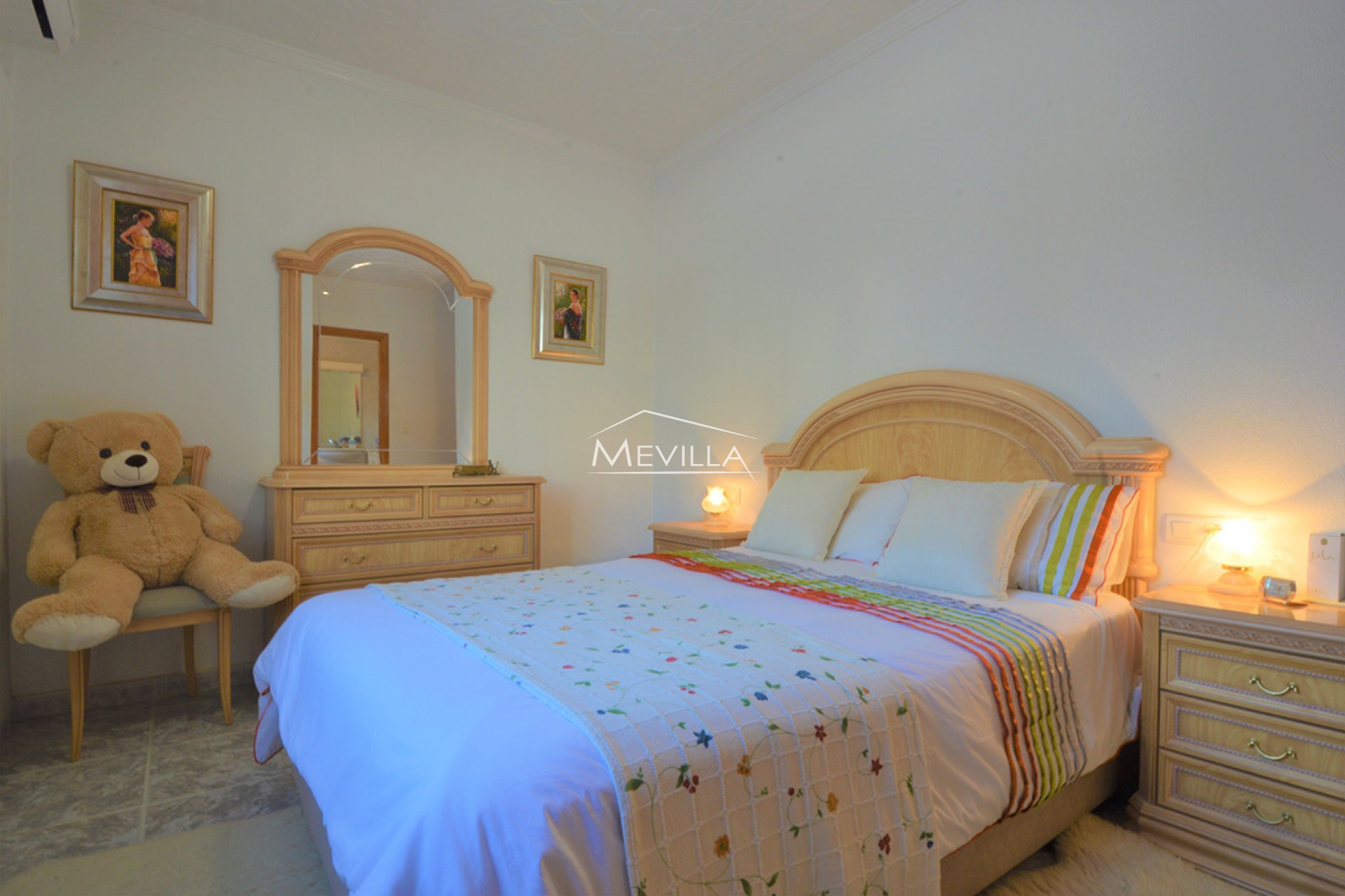 Reventas - Chalet / Villa - Orihuela Costa - Villamartin