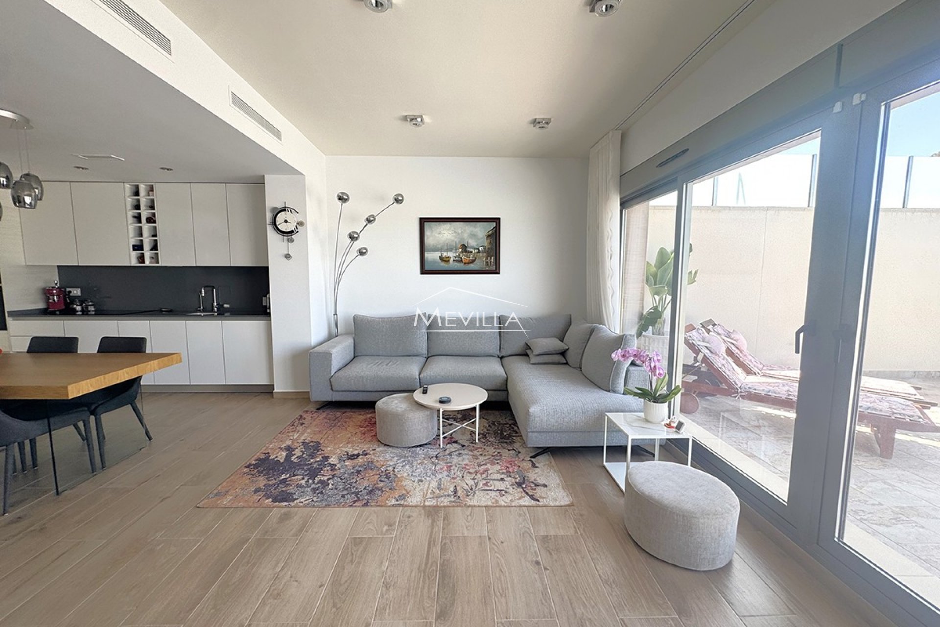 Reventas - Chalet / Villa - Orihuela Costa - Villamartin
