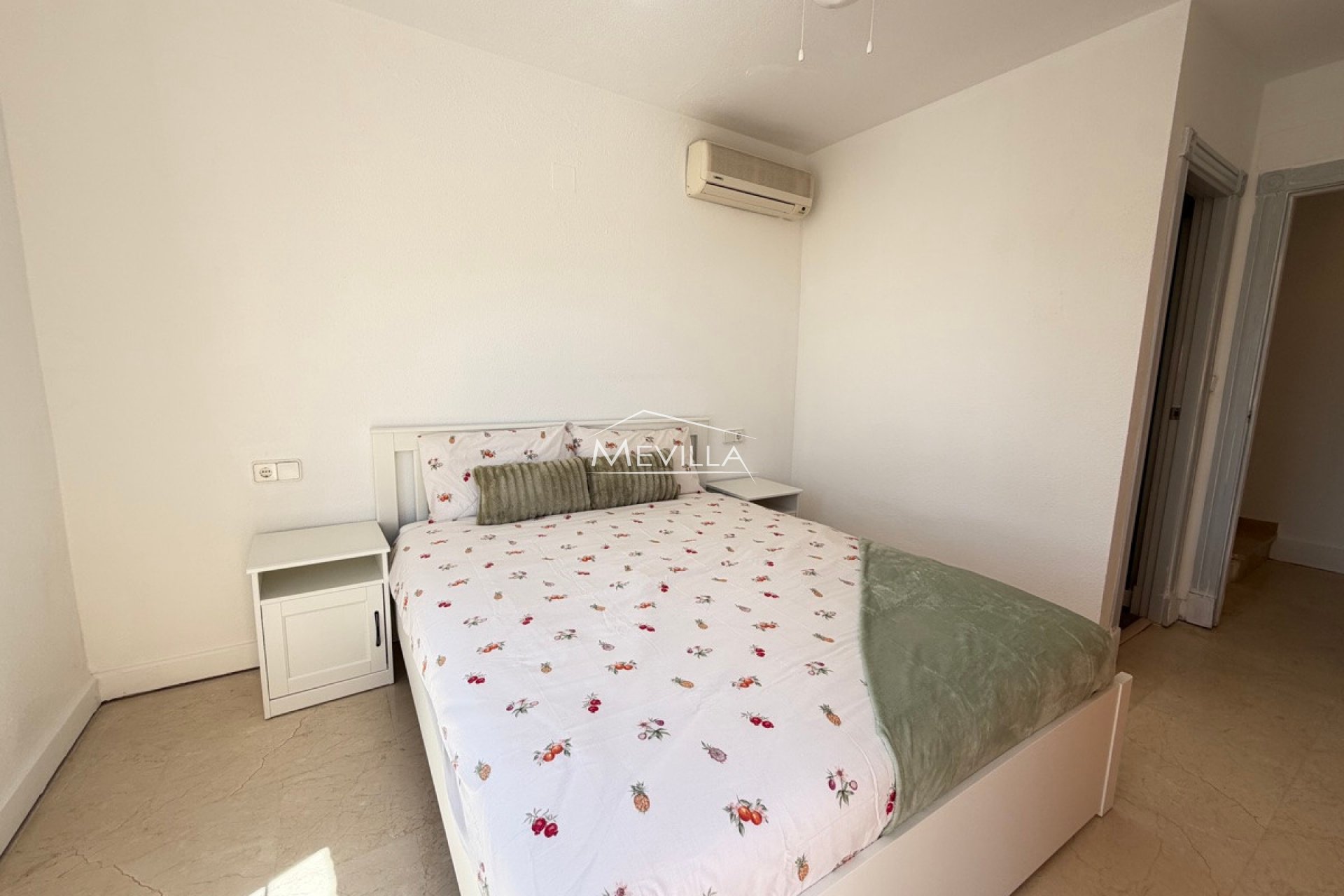 Reventas - Chalet / Villa - Orihuela Costa - Villamartin