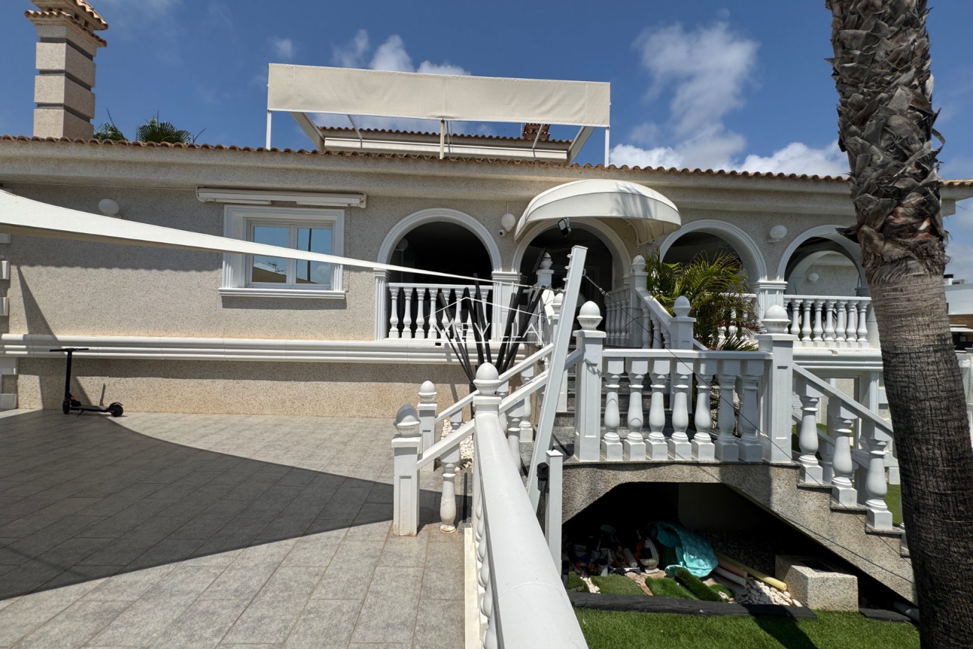 Reventas - Chalet / Villa - Orihuela