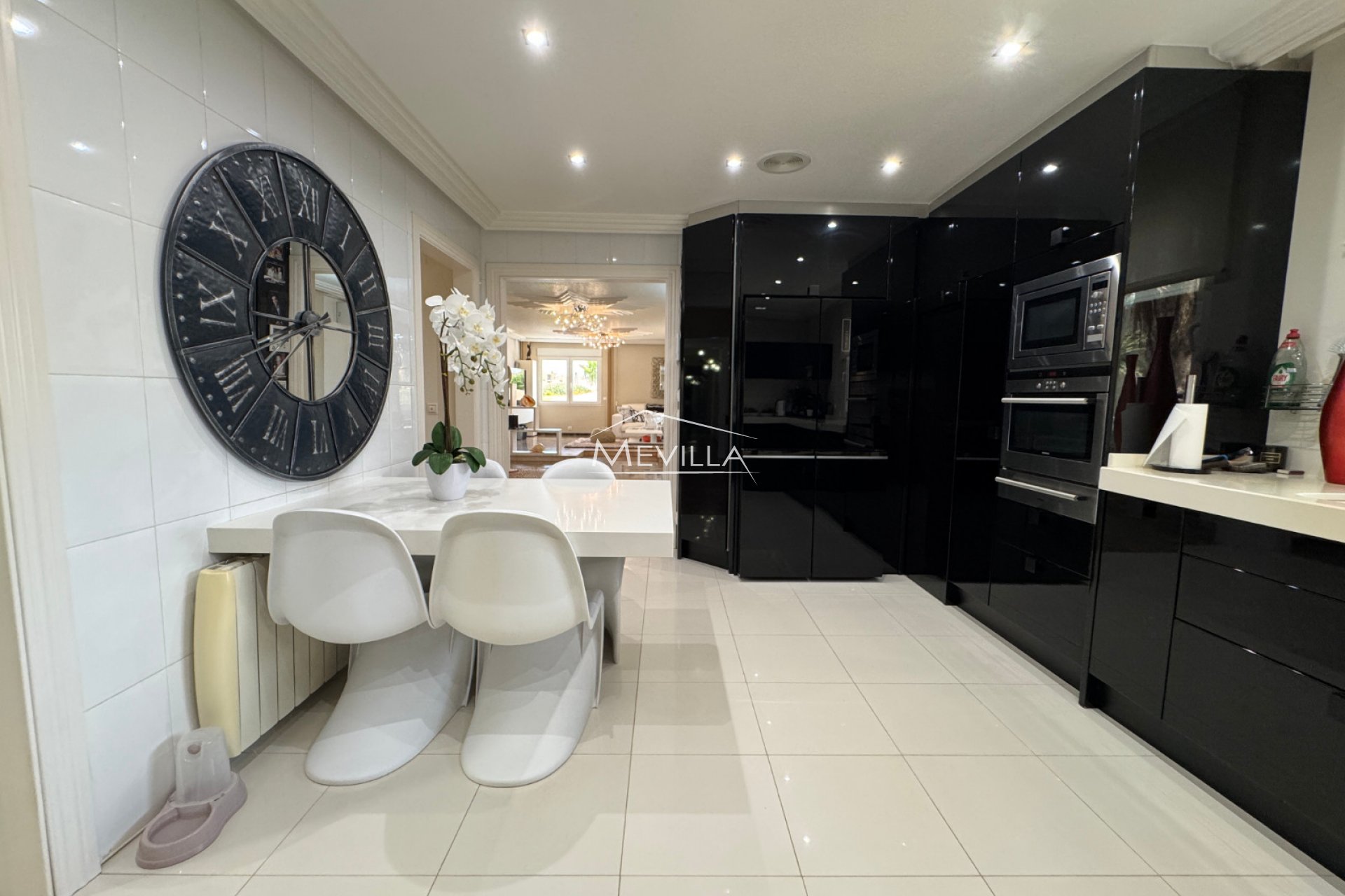 Reventas - Chalet / Villa - Orihuela