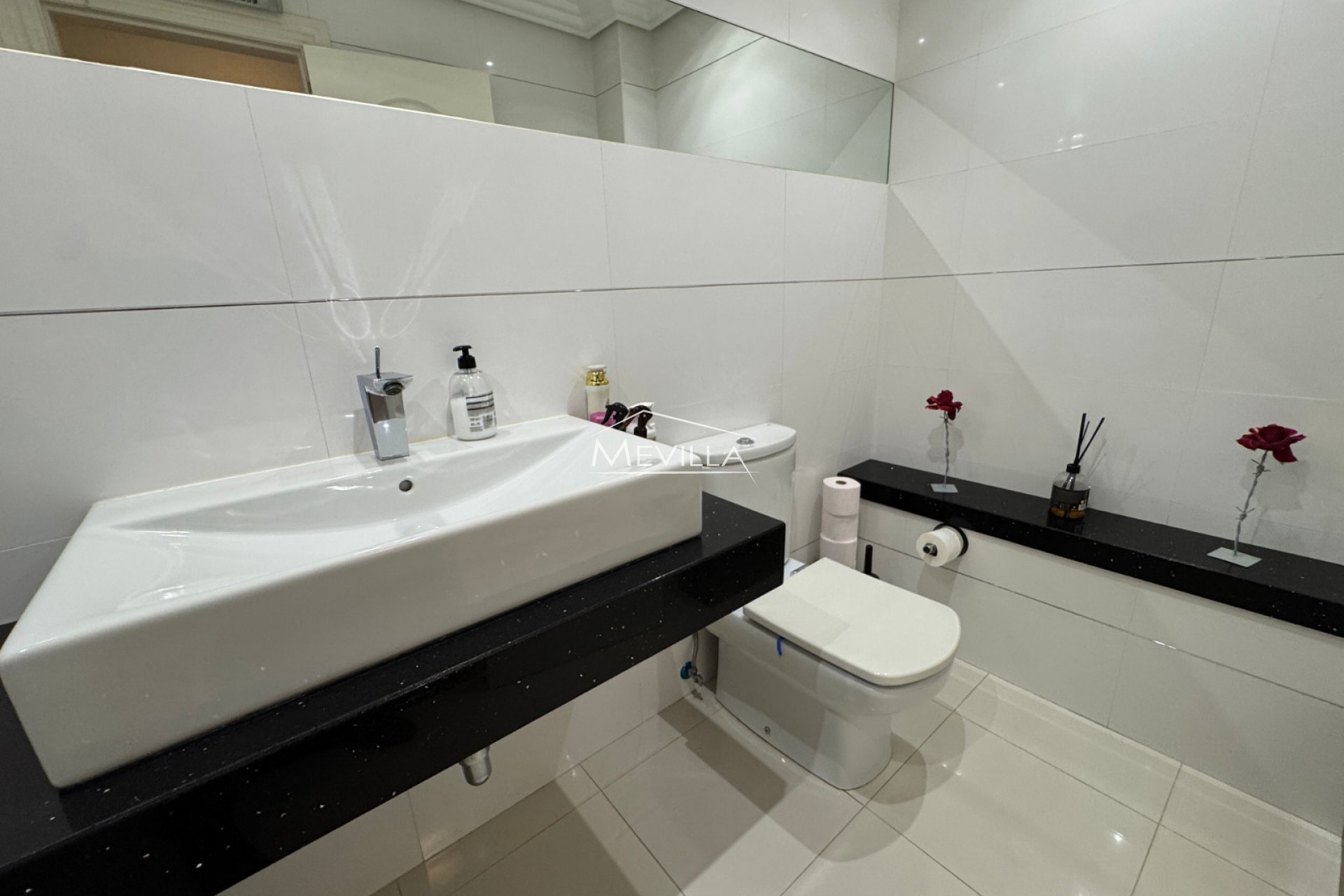 Reventas - Chalet / Villa - Orihuela