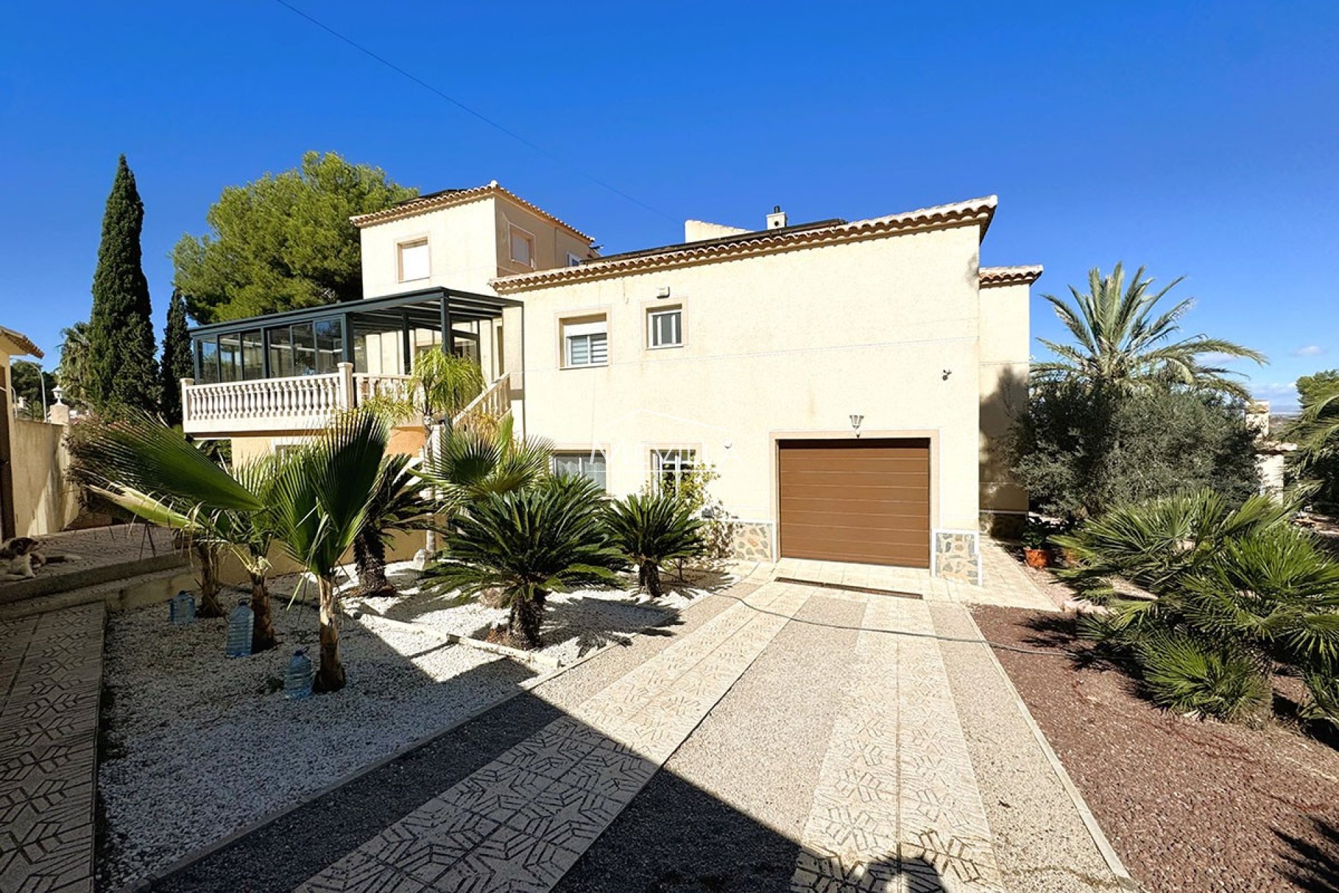 Reventas - Chalet / Villa - San Miguel de Salinas