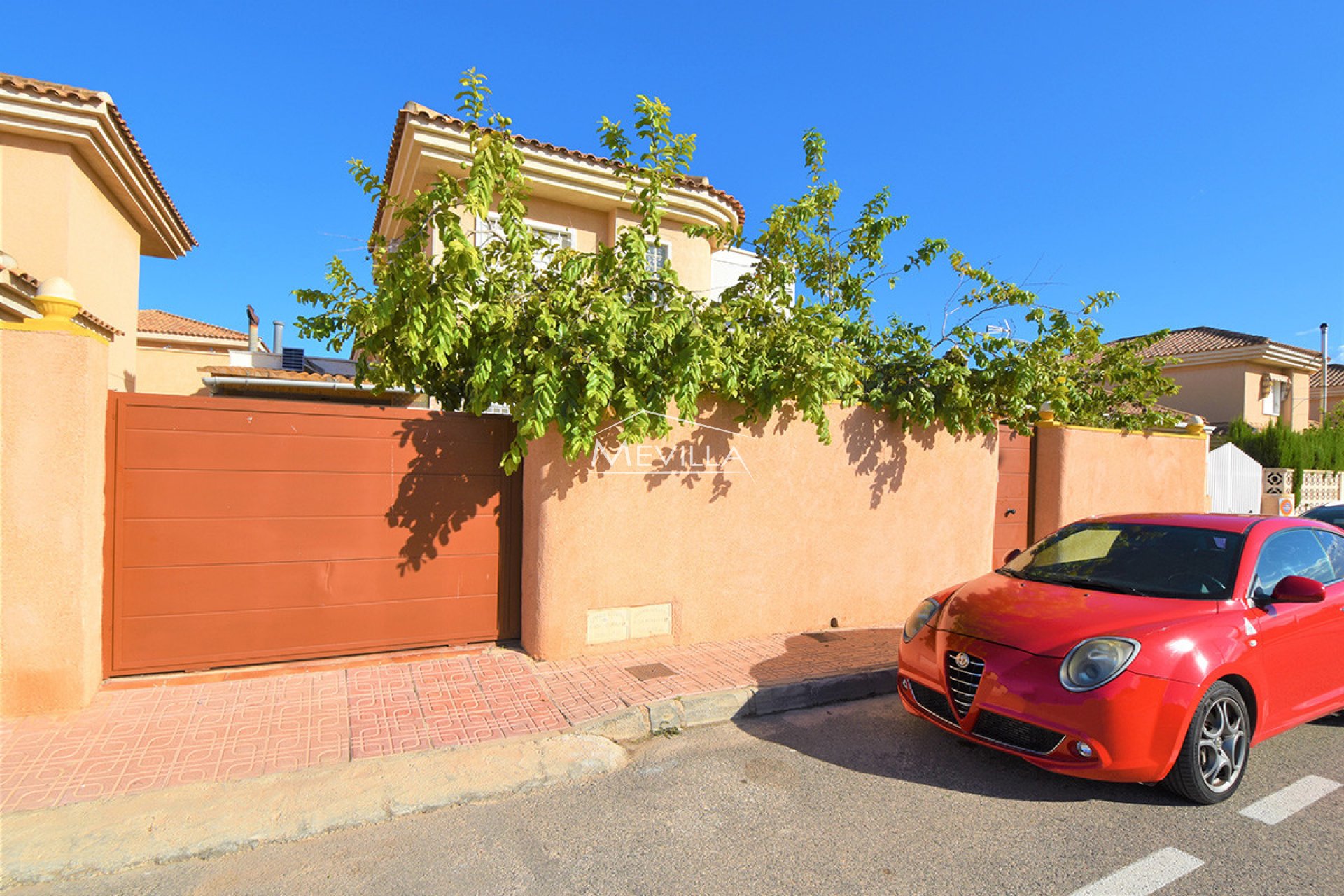 Reventas - Chalet / Villa - Torrevieja - Los Altos