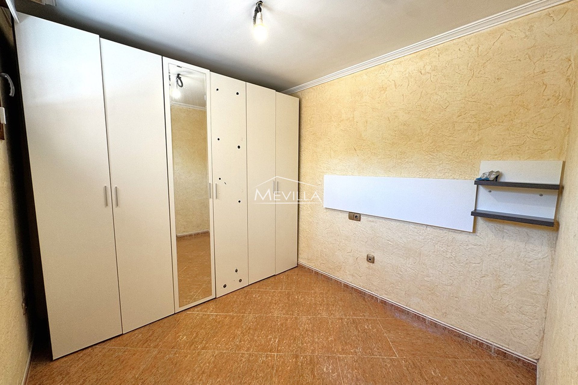Reventas - Chalet / Villa - Torrevieja - Los Altos