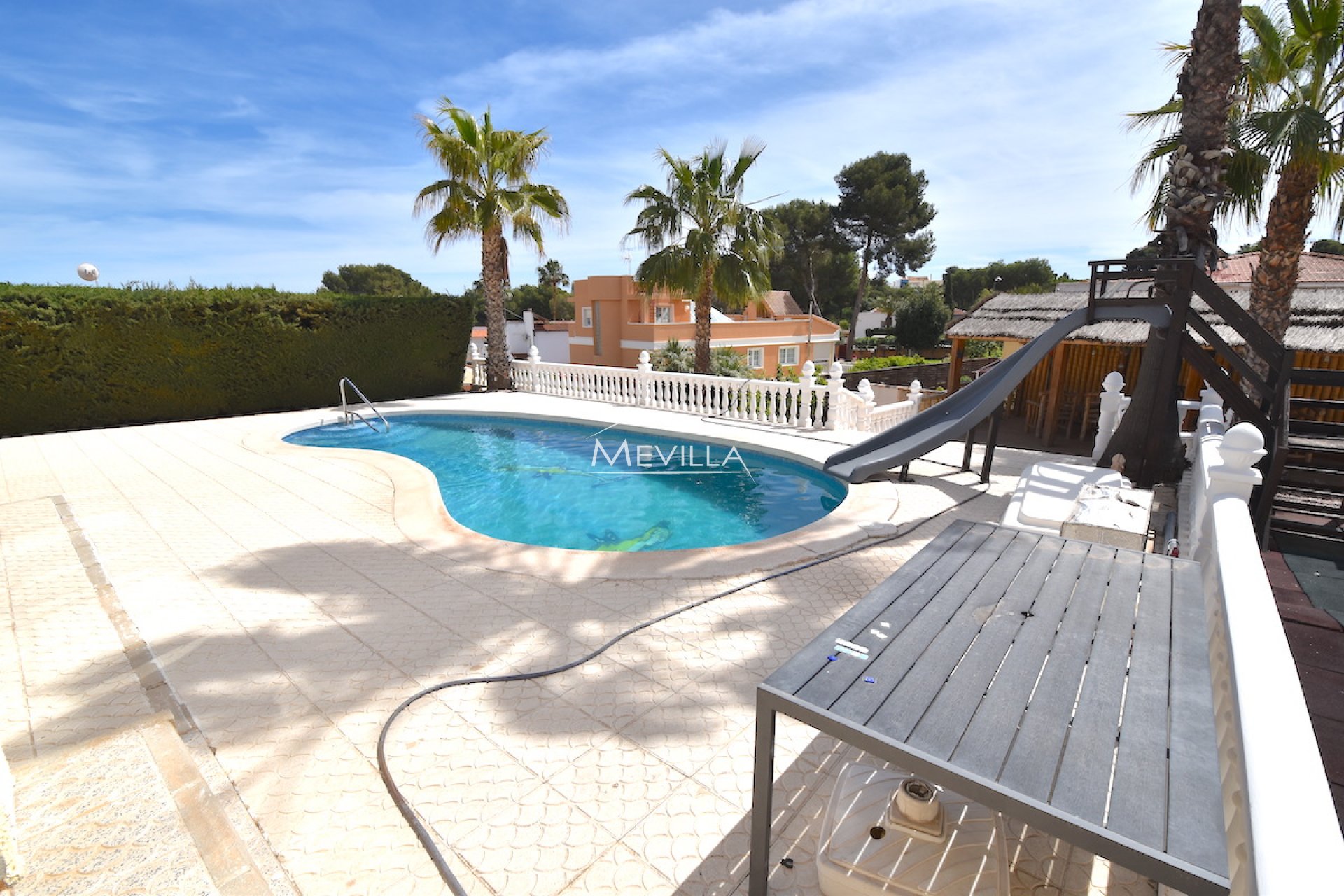 Reventas - Chalet / Villa - Torrevieja - Los Balcones